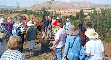BÜYÜKŞEHİR, 2024 SONBAHARINDA 230 BİN FİDANI TOPRAKLA BULUŞTURACAK