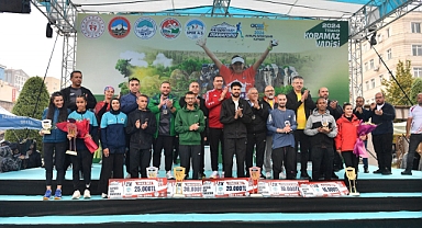 DERECEYE GİRENLERE ÖDÜLLERİ VERİLDİ