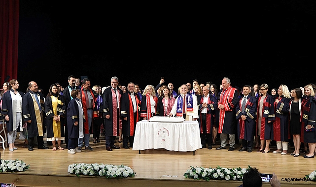 ERÜ’DE LİSANSÜSTÜ MEZUNİYET SEVİNCİ YAŞANDI