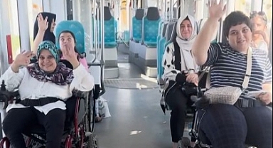 ÖZEL VATANDAŞLARA TRAMVAY HEYECANI YAŞATTI