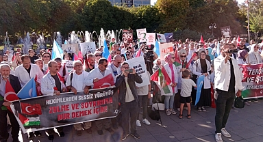 ‘BEYAZ ÖNLÜKLÜLER GAZZE İÇİN AYAKTA’ 