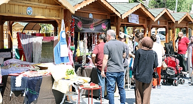 BU PAZAR 'MAHARETLİ ELLER' GÜNÜ