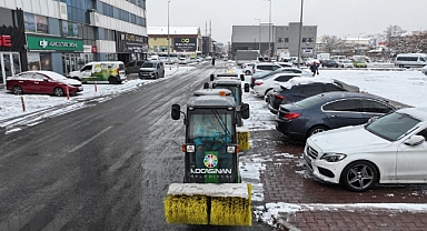 KAR MESAİSİ ARALIKSIZ SÜRÜYOR