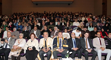 ÖĞRENCİLER ÖNLÜK GİYDİ