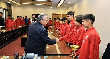 ŞAMPİYON DEĞİŞMEDİ