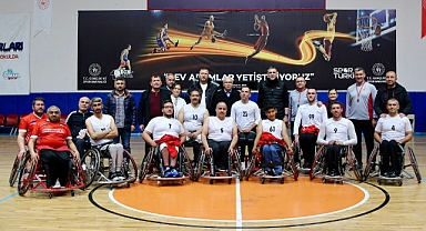 GÖNÜLLERİMİZ BİR 