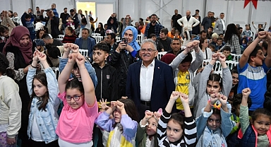 ÇOCUK KİTAP FUARI VE ŞENLİĞİ'NDE HAFTA SONU YOĞUNLUĞU
