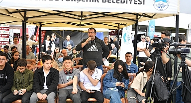 “HALK İLE İÇ İÇE OLMAYI ÖNEMSİYORUZ”