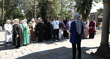 9 ÜLKEDEN GELEN KURSİYERLERE KAYSERİ’Yİ TANITAN ETKİNLİK