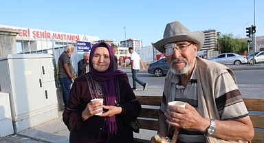 İKRAMLAR YÜZLERİ GÜLDÜRÜYOR