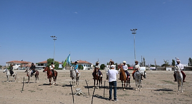 BÜYÜKŞEHİR’İN EV SAHİPLİĞİNDE KAYSERİ’DE ATTI