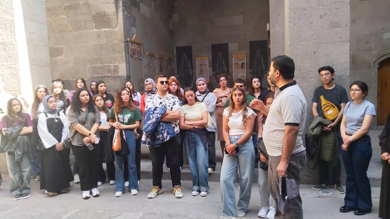 ÖĞRENCİLERE “KAYSERİ KÜLTÜR YOLU TURU”