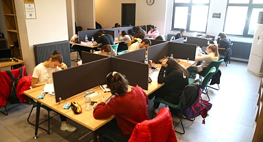 AKIL KÜPÜ KÜTÜPHANELERİ DOLUP TAŞIYOR