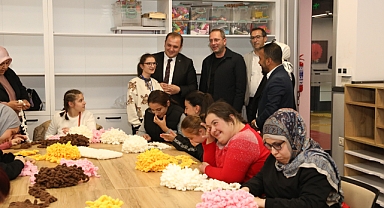 “SEVGİ ÖRÜYORUZ” ETKİNLİĞİ