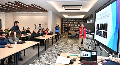 BİLİŞİM AKADEMİSİ’NE ZİYARET