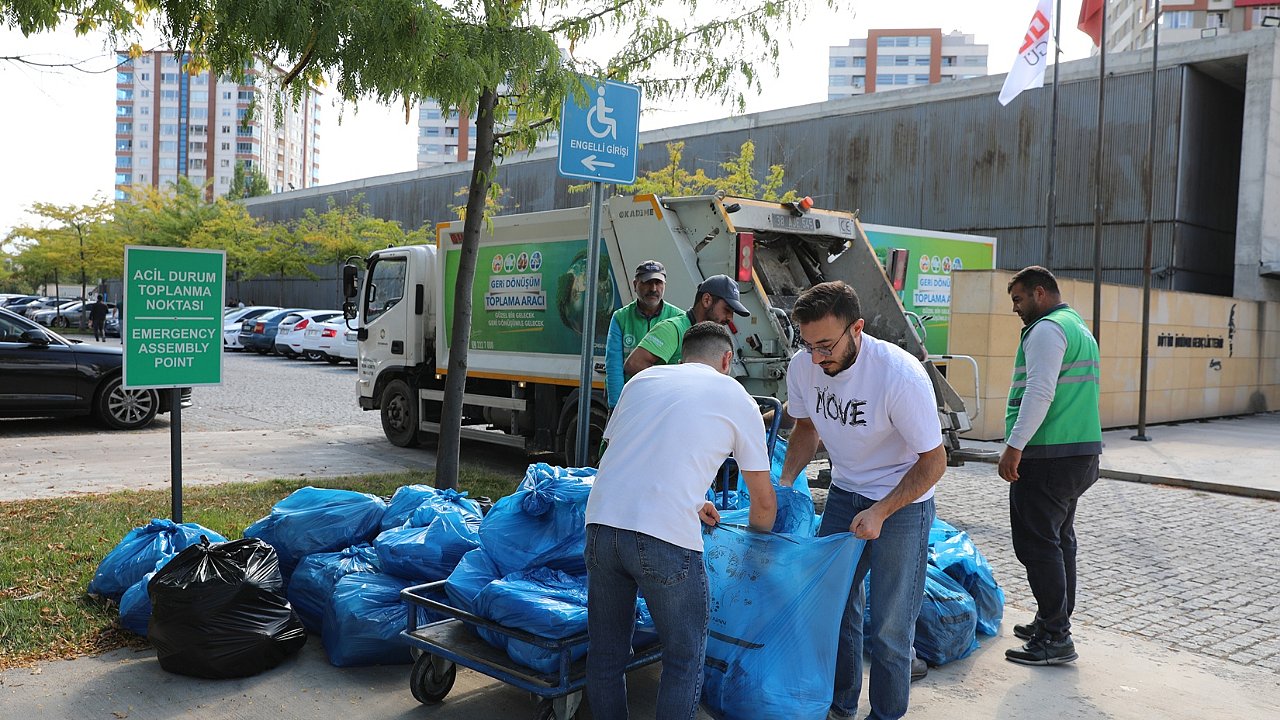 GERİ DÖNÜŞÜMDE ÖRNEK İŞ BİRLİĞİ