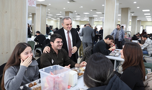 ÖĞRENCİLER İLE YEMEKTE BULUŞTU