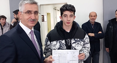 DEVELİ'DE KARNE DAĞITTI 