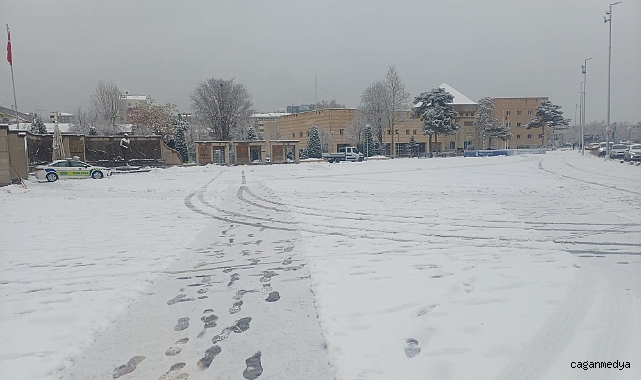 KAYSERİ’DE KAR YAĞIŞI ETKİLİ OLDU