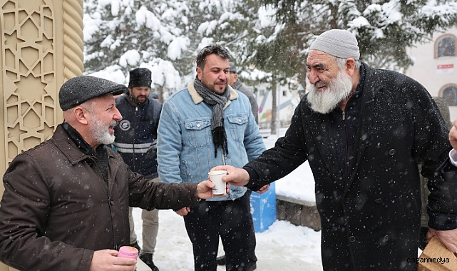 SOĞUK GÜNLERDE GÖNÜLLERİ ISITIYORUZ