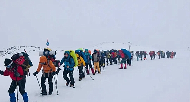 120 DAĞCI ERCİYES’E TIRMANDI