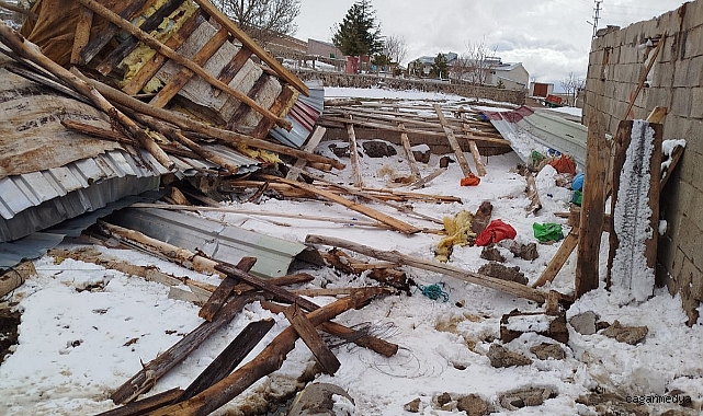 BESİ İŞLETMESİNİN ÇATISI UÇTU