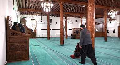 CAMİLER PIRIL PIRIL 