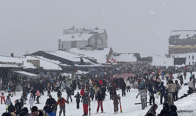 ERCİYES’TE HAFTASONU YOĞUNLUĞU