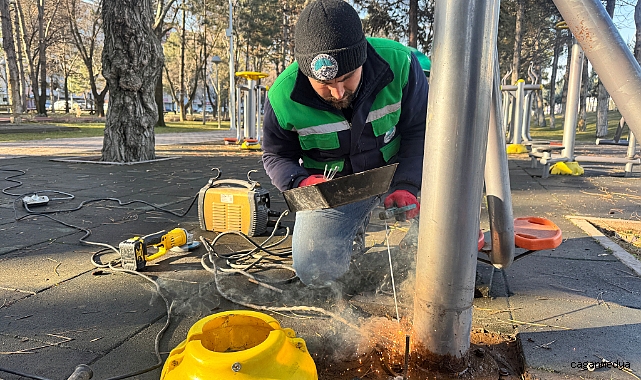PARK, BAHÇE VE YEŞİL ALANLARDA BAKIM ONARIM ÇALIŞMASI