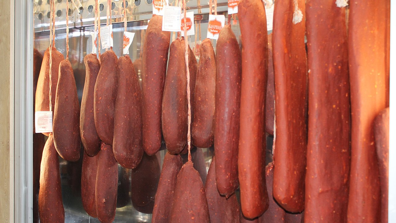 RAMAZAN SOFRALARININ VAZGEÇİLMEZİ PASTIRMADA