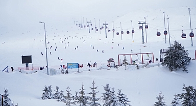 YERLİ VE YABANCI TURİST YOĞUNLUĞU