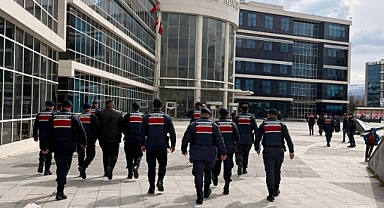 BAYRAMIN İLK GÜNÜ EŞİNİ TABANCAYLA ÖLDÜREN ŞÜPHELİ TUTUKLANDI