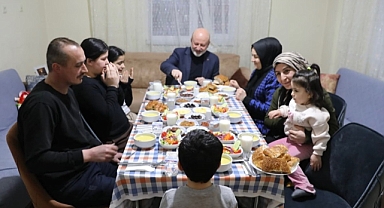 GÖNÜLLERE DOKUNAN HİZMETLER