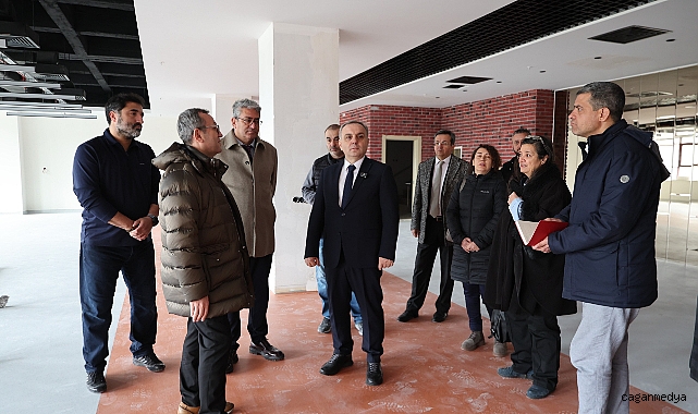 KÜTÜPHANE BİNASINDA İNCELEME