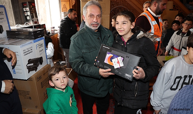 SÜRPRİZLERLE TANIŞTILAR