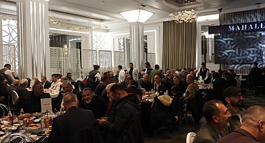 YENİDEN ADAY OLDUĞUMU BURADAN AÇIKLIYORUM