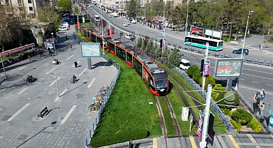 23 NİSAN HEYECANINI “ÇOCUK TRENİ” İLE RAYLARA TAŞIDI