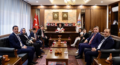 ANNE BEN VALİ OLDUM