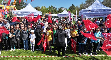 BAYRAM HAVASINDA ÇOCUK ŞENLİĞİ