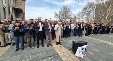 GIYABİ CENAZE NAMAZI