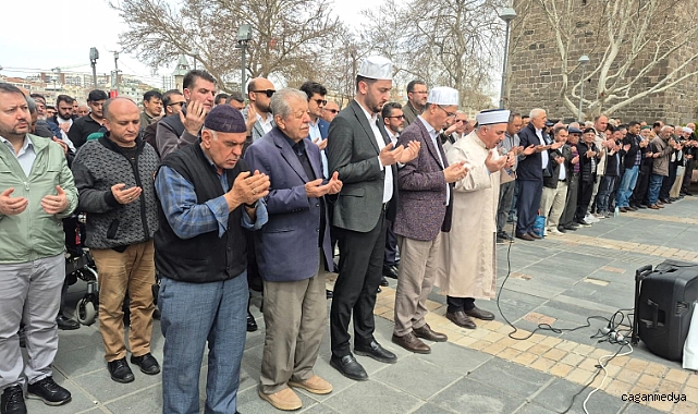 GIYABİ CENAZE NAMAZI