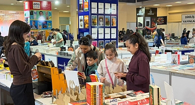 KİTAP KOKUSU ALMAYAN KALMASIN!