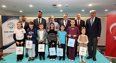 KİTAP KURTLARI ÖDÜLLENDİRİLDİ