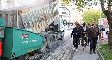 SABAHIN İLK IŞIKLARINDA SAHADA