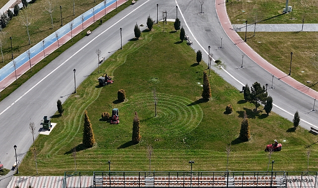 ŞEHRİ NAKIŞ GİBİ İŞLİYOR