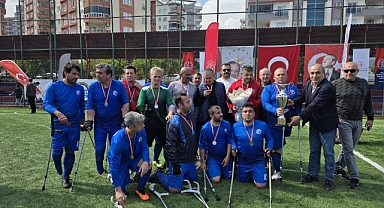 SÜPER LİG'E YÜKSELDİ