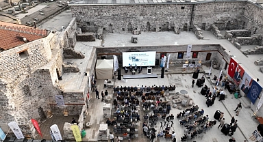 TİCARETİN KÖKLERİ VE GELECEĞİ VİZYON ÇALIŞTAYI GÖN HAN’DA BAŞLADI