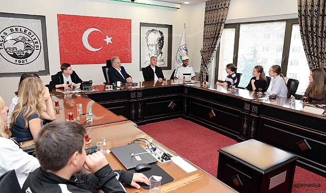 ULUSLARARASI PROJELERLE DÜNYAYA AÇILIYOR