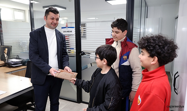 YAŞLARI KÜÇÜK, KALPLERİ BÜYÜK