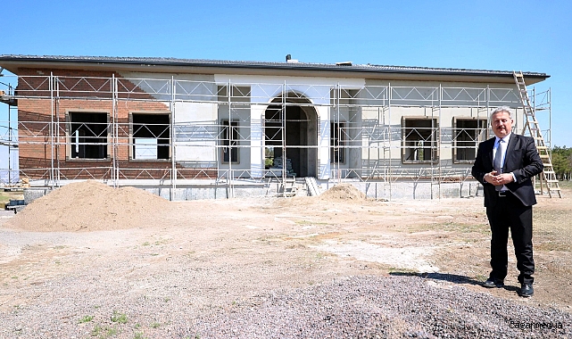 ÇOK AMAÇLI SOSYAL TESİS HIZLA YÜKSELİYOR